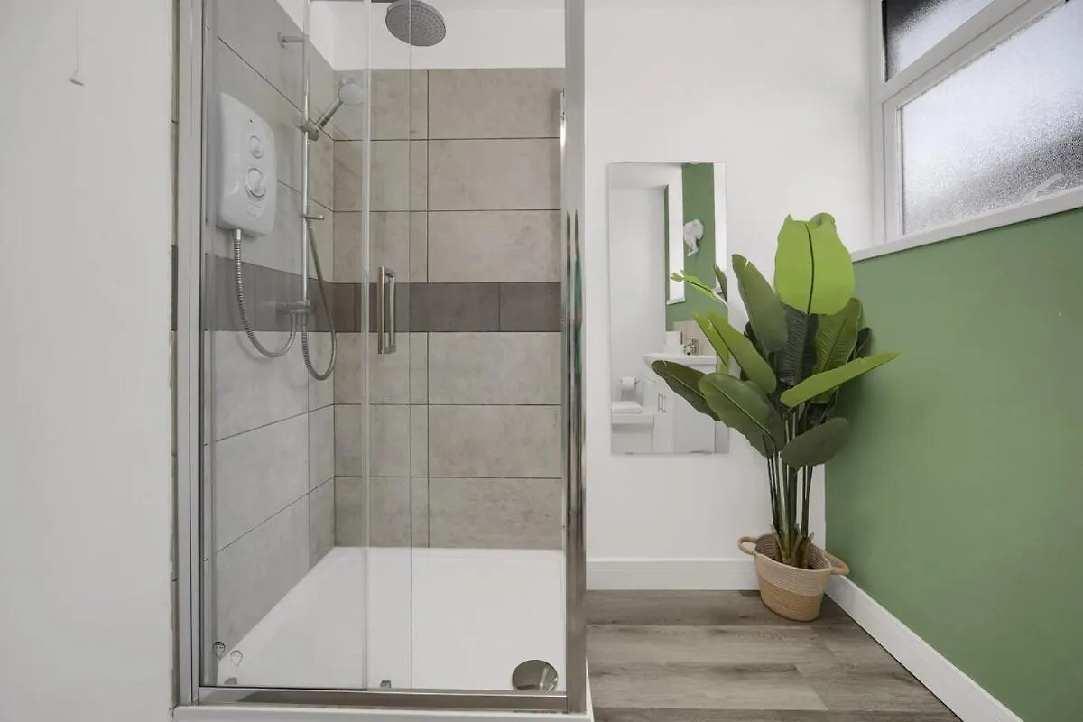 Stylish & Modern Apartment - Free Parking - Wifi Cardiff