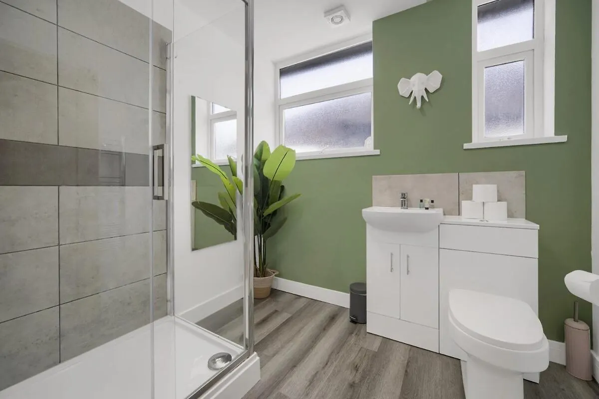 Stylish & Modern Apartment - Free Parking - Wifi Cardiff