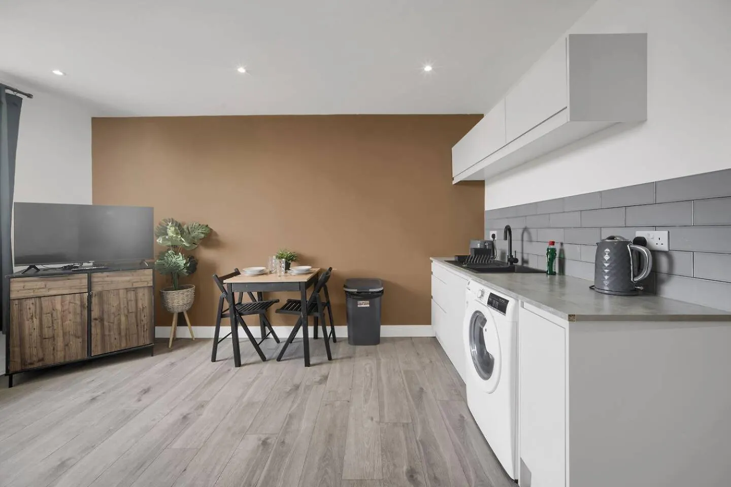 Stylish & Modern Apartment - Free Parking - Wifi Cardiff 0*,  Storbritannien