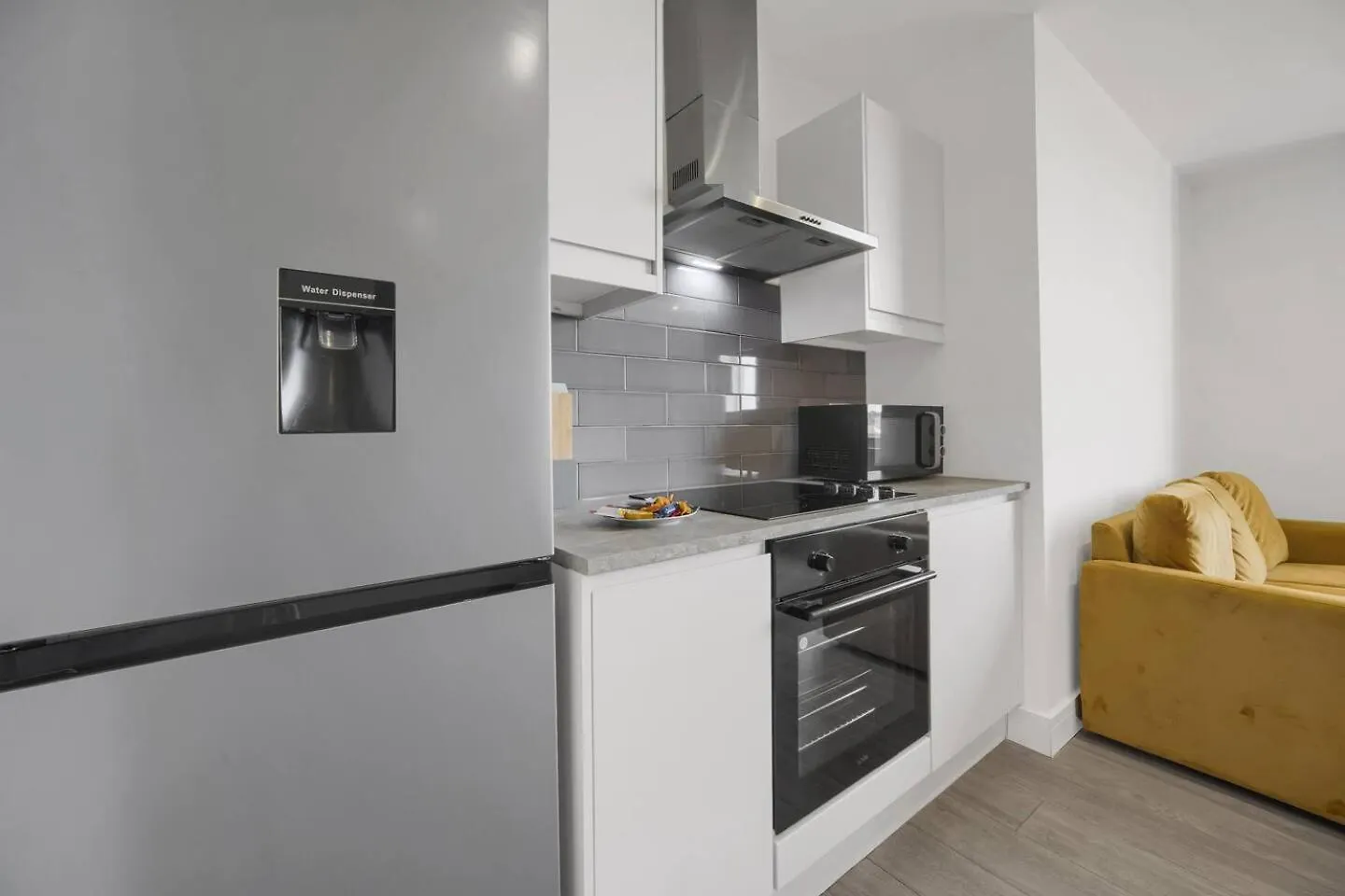 Stylish & Modern Apartment - Free Parking - Wifi Cardiff