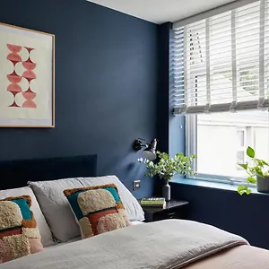  Apartment Pontcanna By Black Door